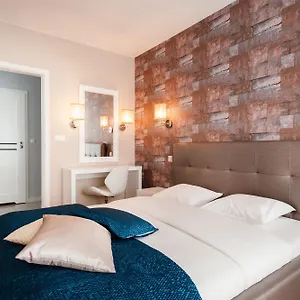Exclusive Apartahotel